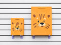 Bolsas de regalo modelo 545 con diseño minimalista de panda, tigre, jirafa y cebra. Disponibles en tamaños chica y grande. Papel de alto gramaje y acabado laminado mate. Importación directa ROGLUX.